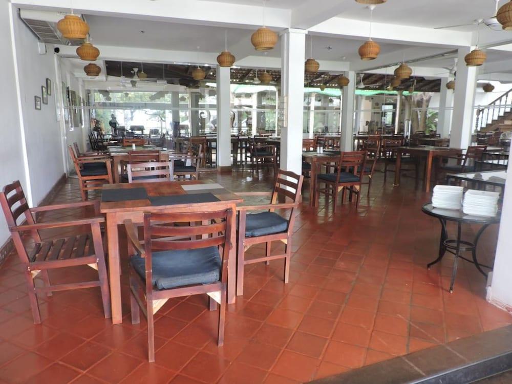 Pigeon Island Beach Resort And Spa Nilaveli Zewnętrze zdjęcie